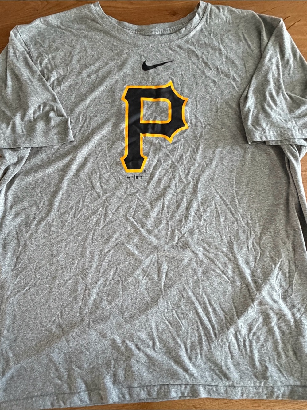 Men’s Nike DRI-FIT Pittsburgh Pirates Short-Sleeve Tee